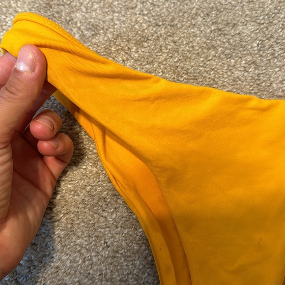 Midori Parker bikini - Picture 3 of 7